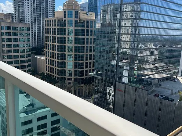 350 SE 2nd St APT 2220, Fort Lauderdale, FL 33301