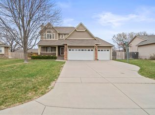 324 Pecan Ct, Andover, KS 67002
