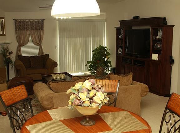 5th image of 1321 Primrose Dr