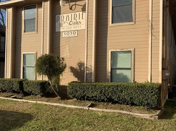 Prairie Oaks Apartments - 2 Bedroom/1 Bath - Walking distance to University of North Texas