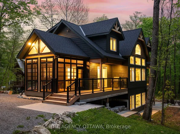 36 Crestview Dr, Greater Madawaska, ON K0J 1H0