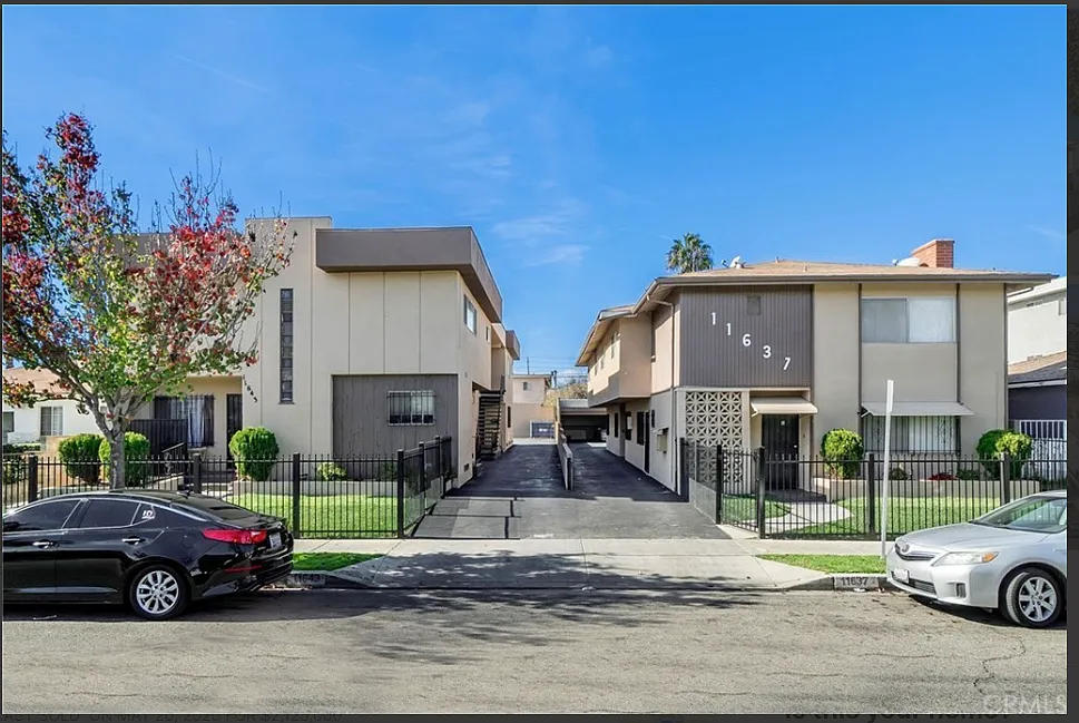 11643 Eucalyptus Ave — Photo 1