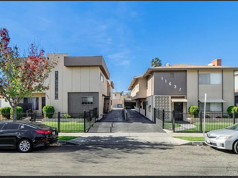 11643 Eucalyptus Ave #D — Photo 1