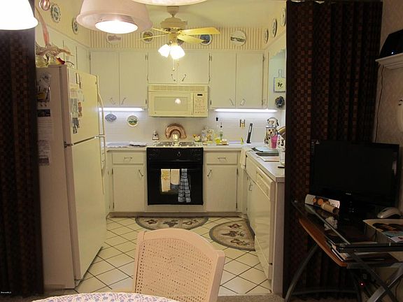 5th image of 1645 Leach Cir