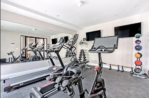 Rented by Compass | media 11