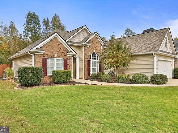 2nd image of 227 Village Park Dr