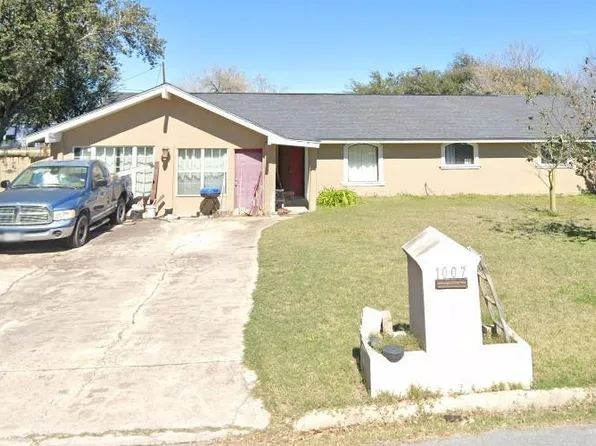 1007 E Bagwell St, Pharr, TX 78577