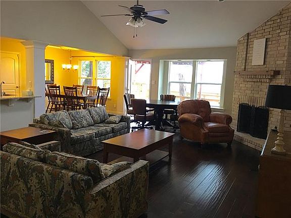 3rd image of 4204 Flagstaff Dr