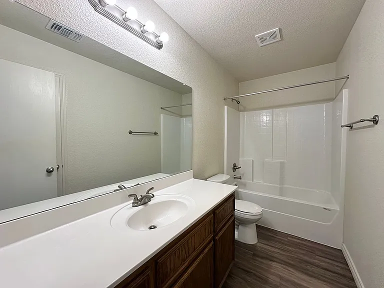 906 Childress Dr — Photo 19