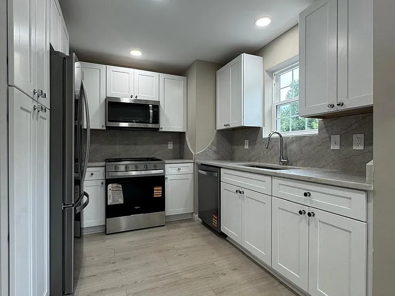 15609 Everglade Ln #203 — Photo 13