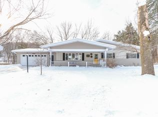 816 Evans St, Waupaca, WI 54981