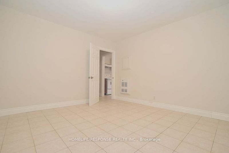 Toronto House for rent - 4 Bedrooms — photo 9
