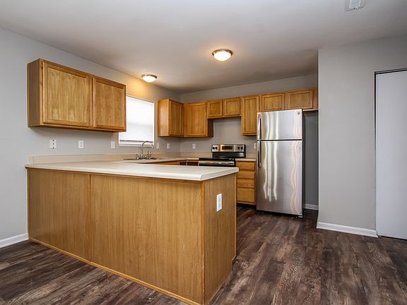 4th image of 5210 Hodson Dr