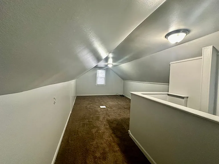 8133 Timken Ave — Photo 10