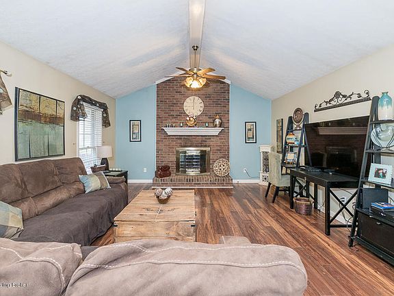 4th image of 172 Kamp Dr