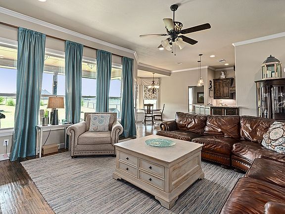 5th image of 167 Eagles Crest Ln