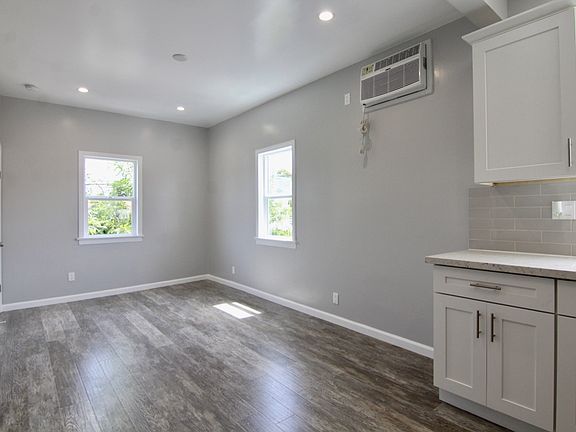 3rd image of 2708 Council St