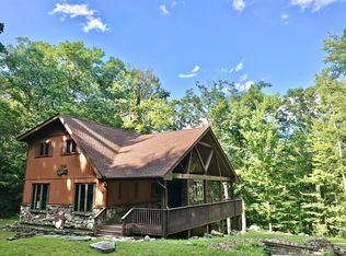 328 Devils Hole Rd, Cresco, PA 18326