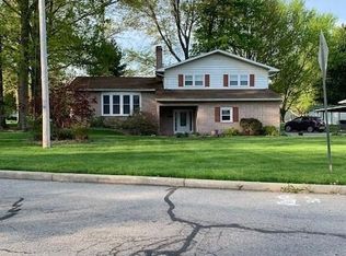 125 Emerson Cir, Cortland, OH