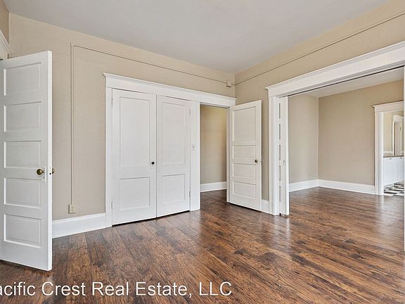 5th image of 409 Eastlake Ave E APT 302