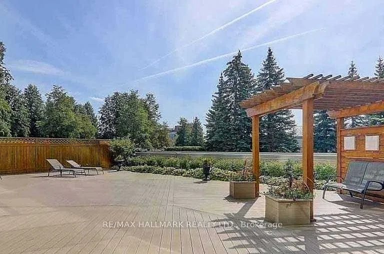 7805 Bayview Ave #1024 — Photo 27
