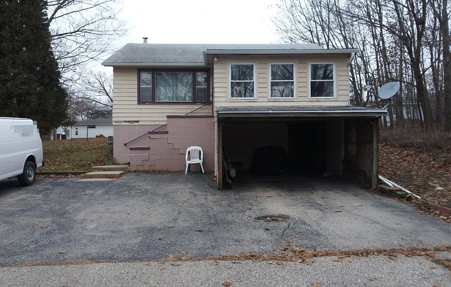1st image of N3333 Acacia Rd