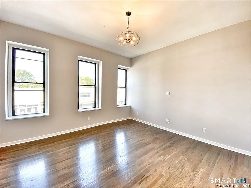 Studio, 1.0 bath, 400 sqft, $1,595 — Photo 3