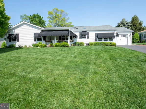 593 Spring Meadow Cir, New Hope, PA 18938