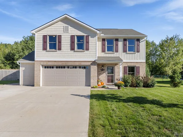 6195 Crooked River Dr, Swartz Creek, MI 48473