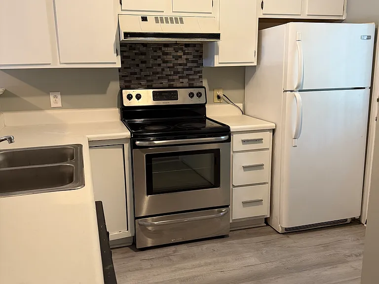 623 Carolina Ave — Photo 8