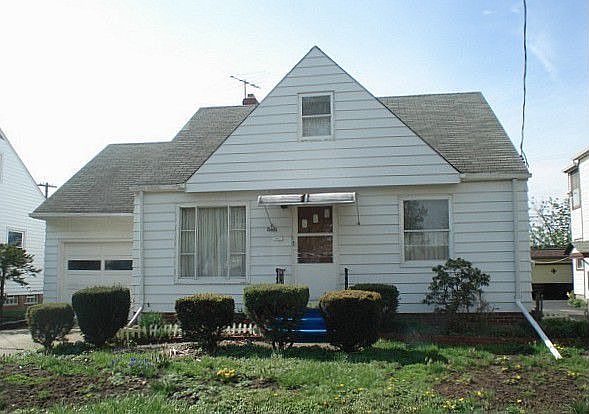 1st image of 21460 Westport Ave