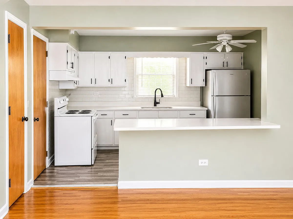 Building Photo - 837 Lathrop Ave #2E