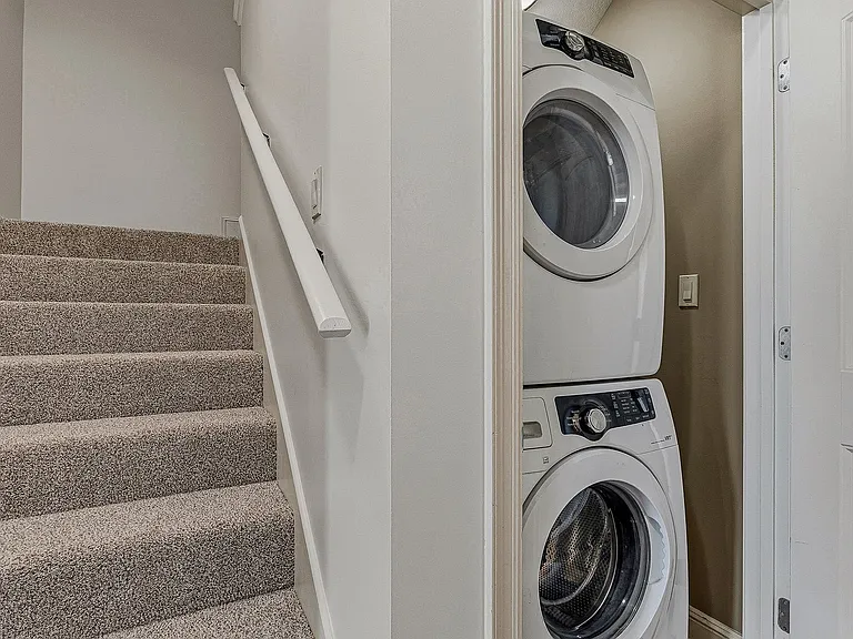 1016 Villa — Photo 11