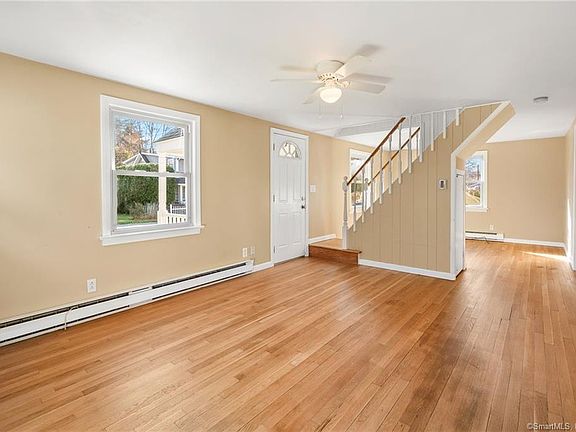 4th image of 49 Sea Breeze Ave E