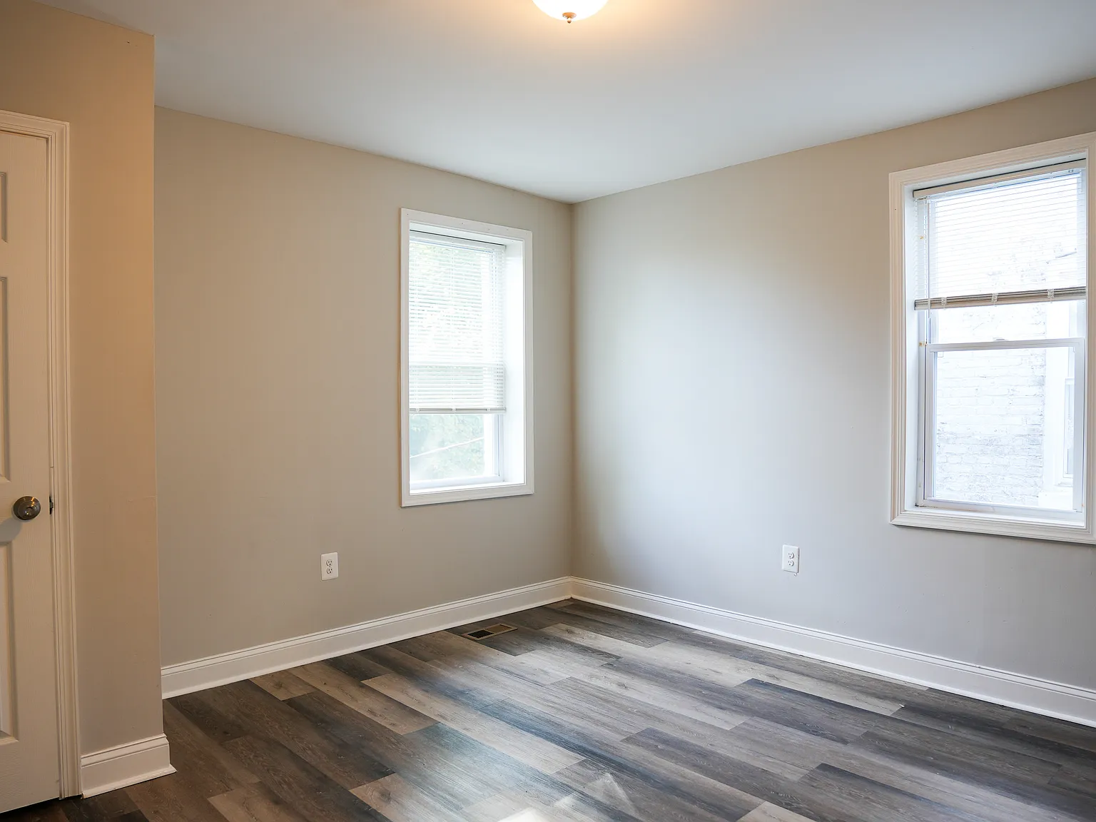 3 bed, 1.5 bath, $1,900 — Photo 4