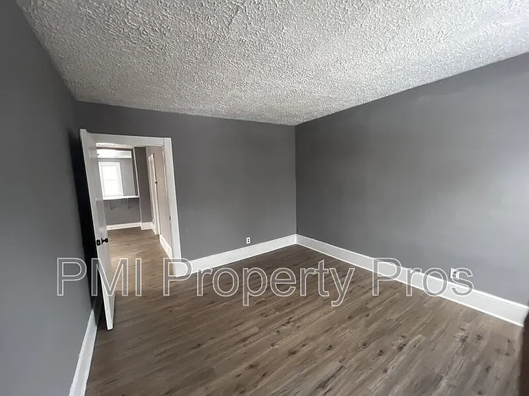 2945 N 23rd St — Photo 54