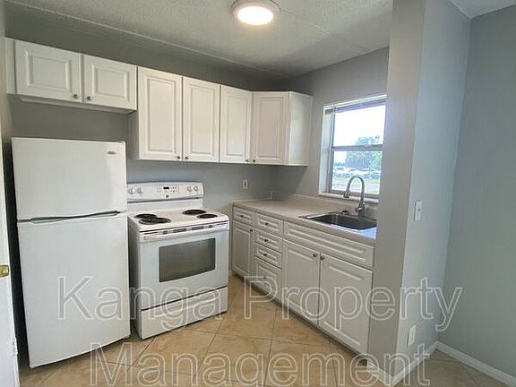 3rd image of 5400 N Flagler Dr #C06
