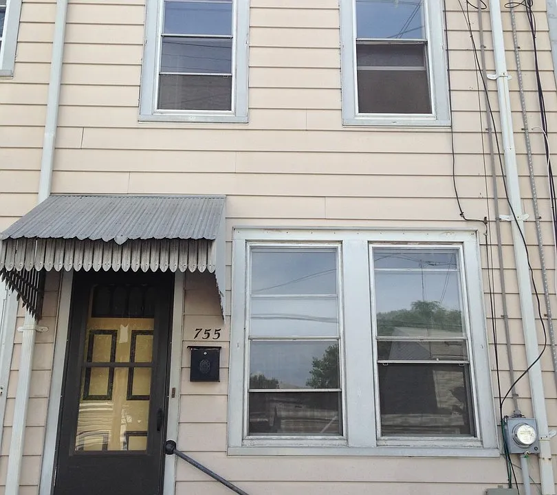 755 Beatty St