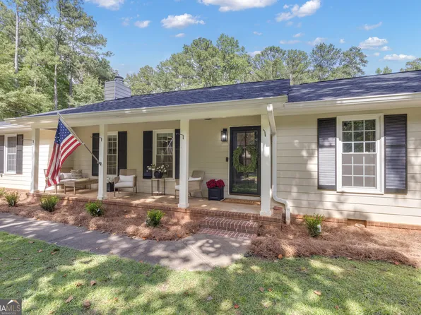 25 Eastwood Dr, Newnan, GA 30265