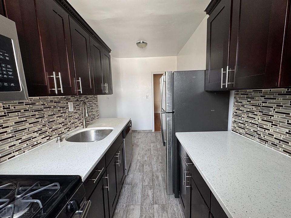 1st image of 4915 Skillman Ave APT 5B