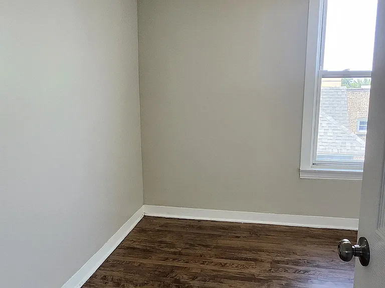 2032 N Kostner Ave #3 — Photo 12