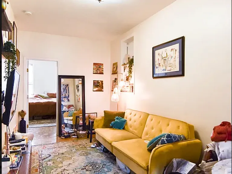 141 N 11th St #2L — Photo 4
