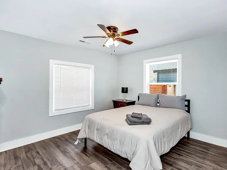 2604 Holmes Ave NW — Photo 15