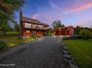 12 Crestwood Ct, Lake Ariel, PA 18436