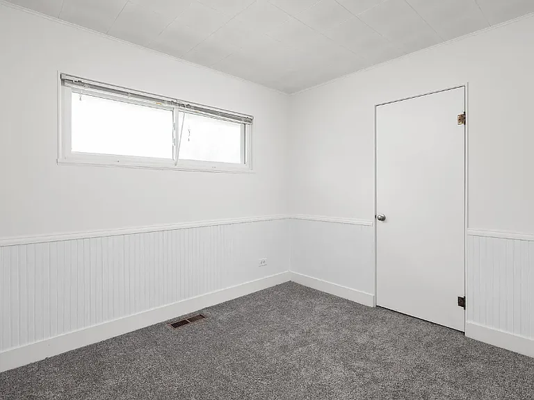 207 Stephen Ct — Photo 18