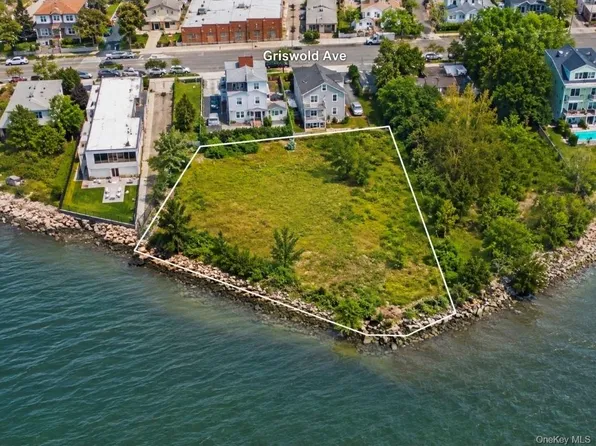 Bayshore Avenue, Bronx, NY 10460