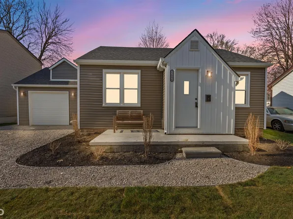 22006 Pleasant St, Saint Clair Shores, MI 48080