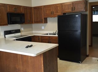 1006 Reynolds Dr APT 2, Charleston, IL
