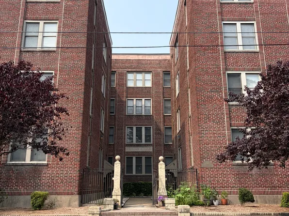 200 W 31st St APT 202, Norfolk, VA 23504