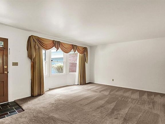 4th image of 4130 W Kessler Boulevard North Dr